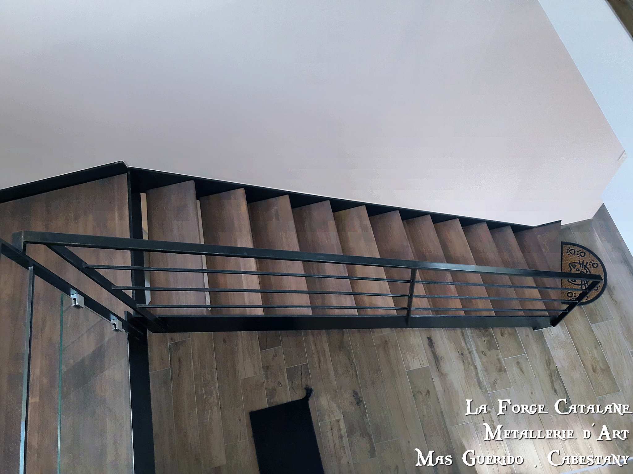 Escalier 2 quart tournant marches bois (4) forge catalane.jpg